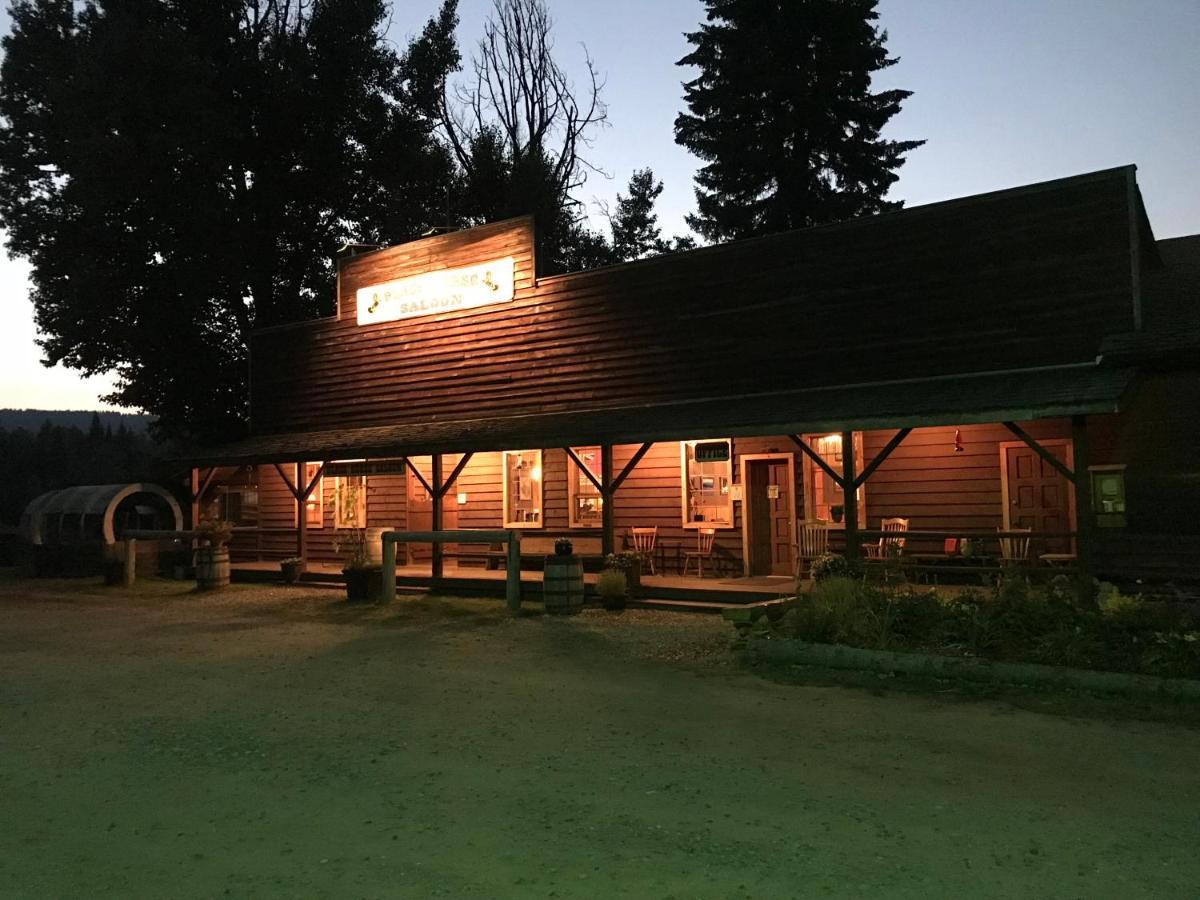 Wells Gray Guest Ranch Hotell Clearwater Eksteriør bilde