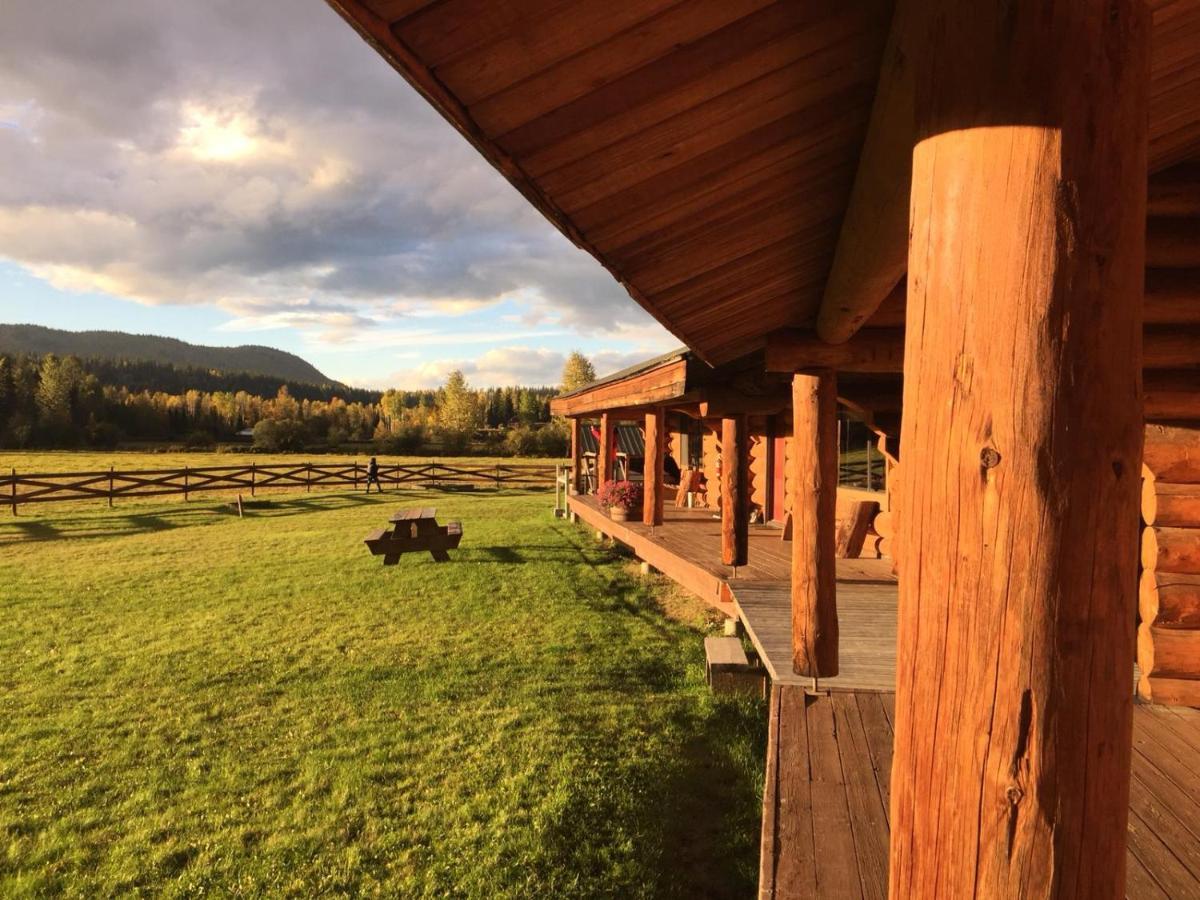 Wells Gray Guest Ranch Hotell Clearwater Eksteriør bilde