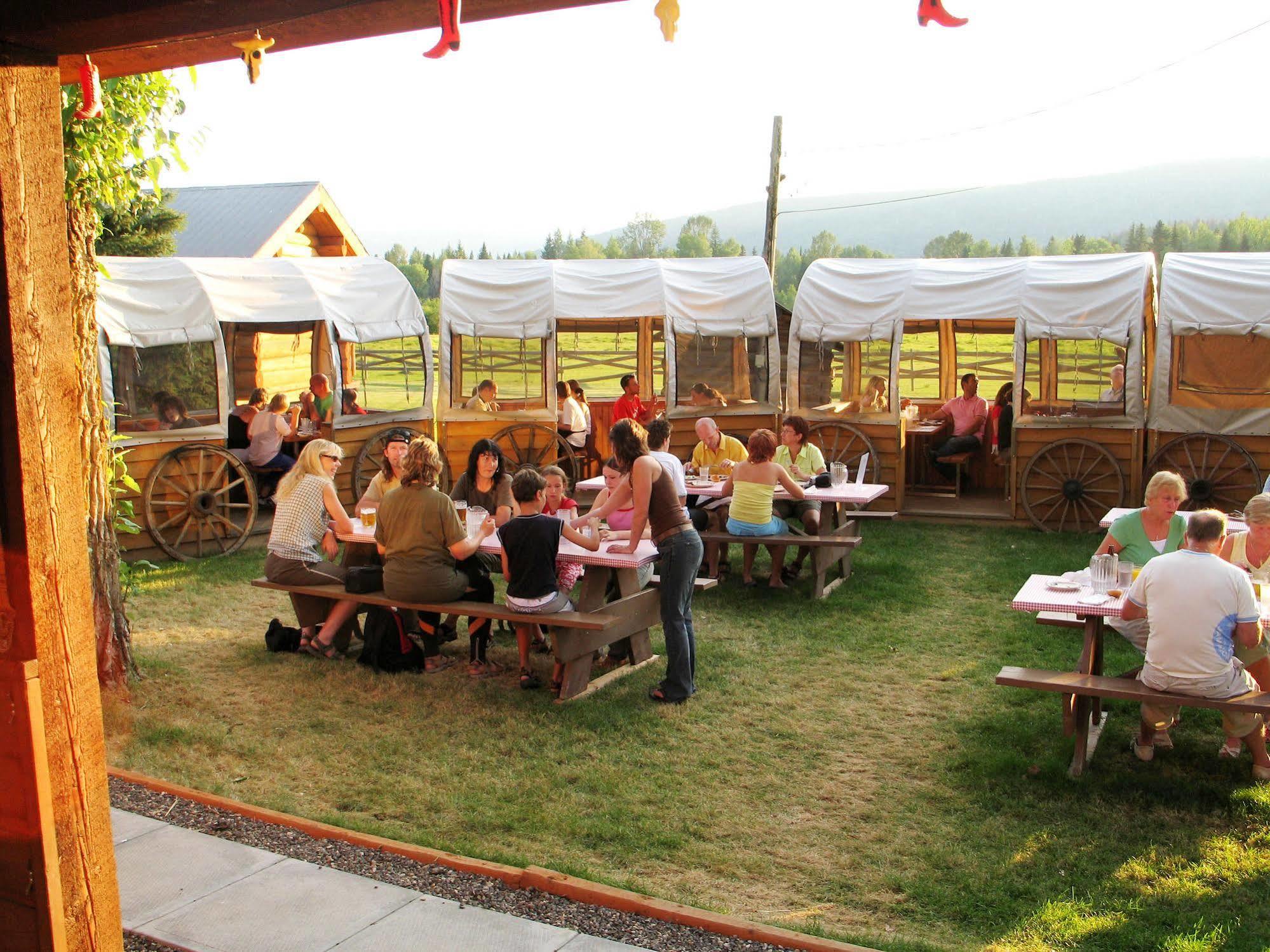 Wells Gray Guest Ranch Hotell Clearwater Eksteriør bilde